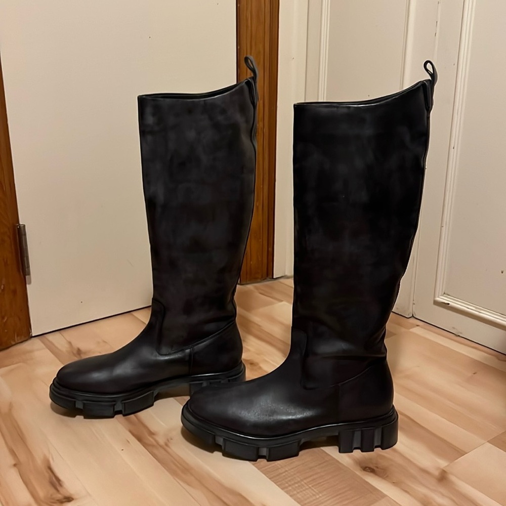 Free People Brooks Distressed Back Leather Boots Lug Soles 41